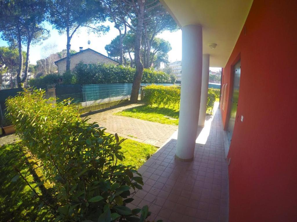 Residence Le Piramidi - Agenzia Cocal Каорле Экстерьер фото